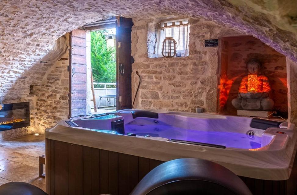 Les Secrets De L'Isle Villa Luaran gambar